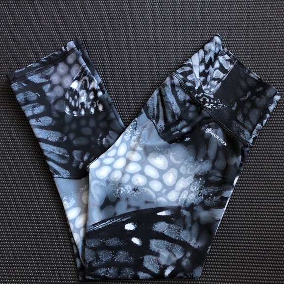 Champion Workout Capris - Picture 3 of 6